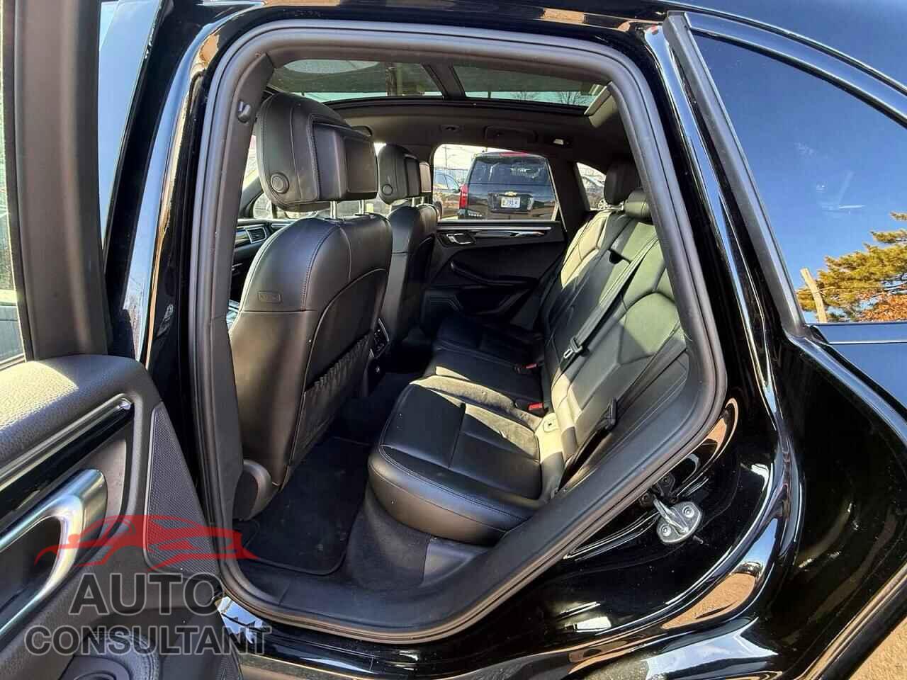 PORSCHE MACAN 2016 - WP1AB2A52GLB56455