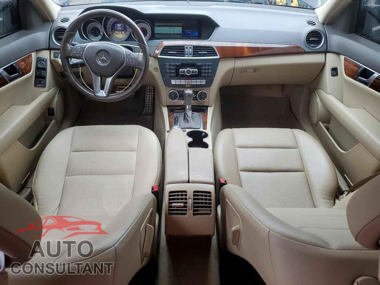 MERCEDES-BENZ C-CLASS 2012 - WDDGF8FB7CF913706