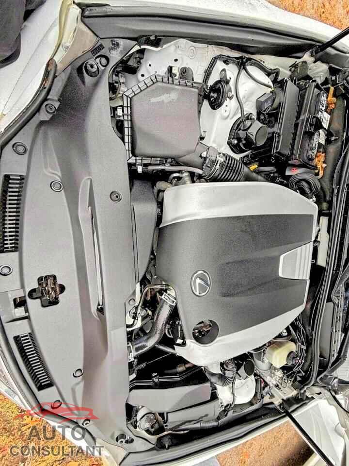 LEXUS IS 2014 - JTHBE1D27E50T1680