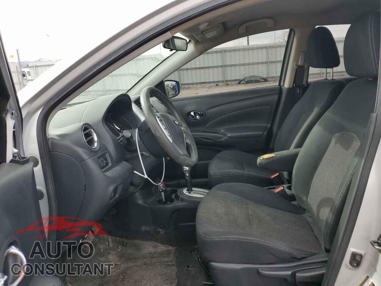 NISSAN VERSA 2017 - 3N1CN7AP3HL860091