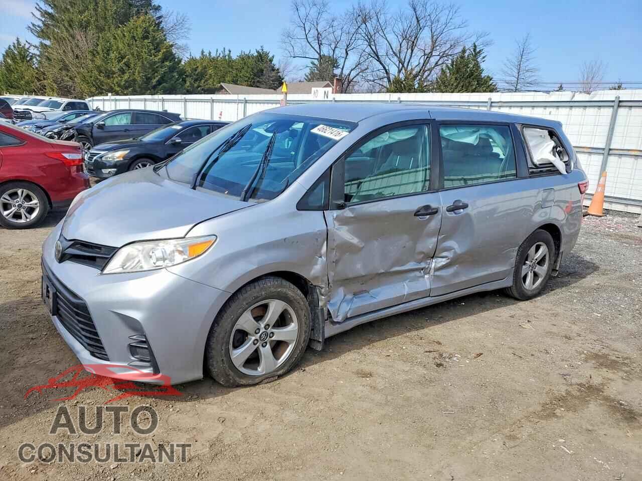 TOYOTA SIENNA 2018 - 5TDZZ3DC2JS963189