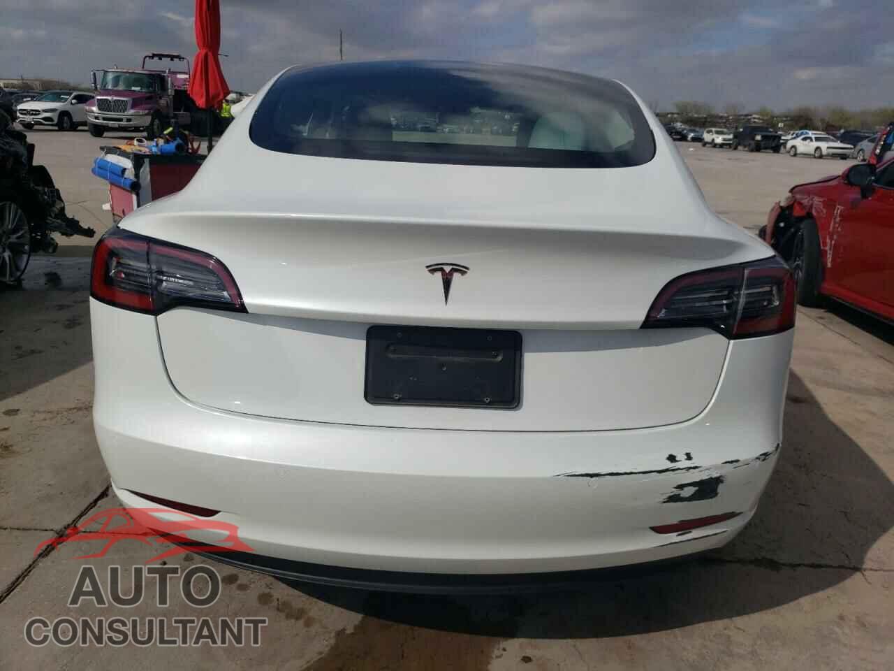 TESLA MODEL 3 2021 - 5YJ3E1EA0MF995134