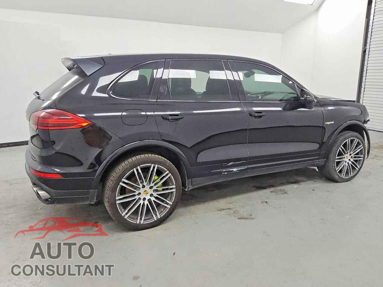 PORSCHE CAYENNE 2017 - WP1AE2A21HLA73310