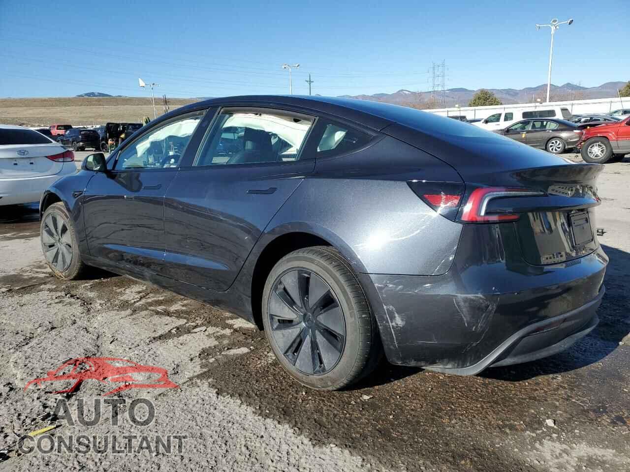 TESLA MODEL 3 2025 - 5YJ3E1EA2SF932453