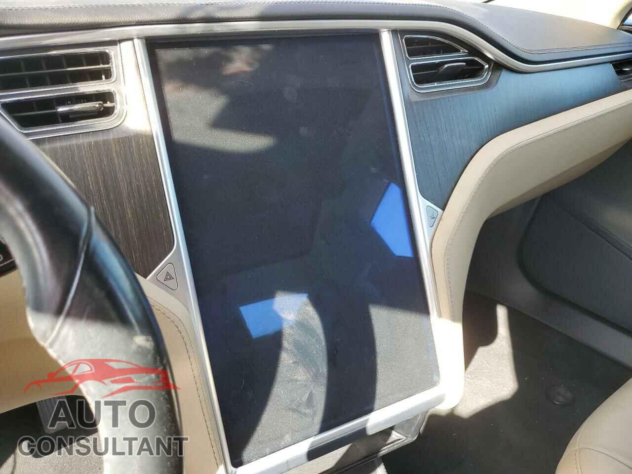 TESLA MODEL S 2013 - 5YJSA1BC8DFP10158
