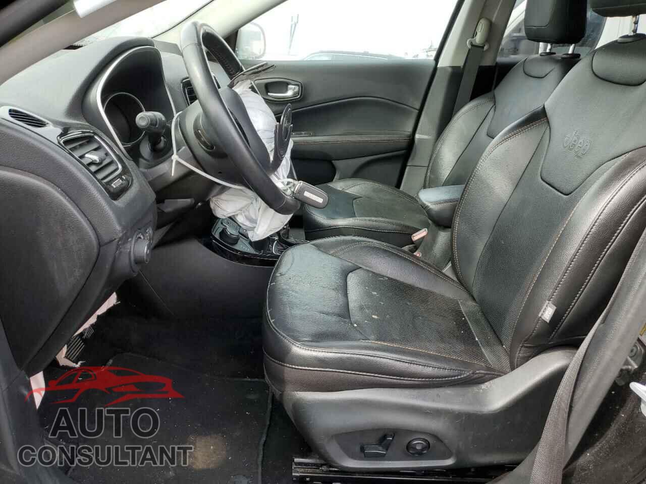JEEP COMPASS 2019 - 3C4NJDCB2KT828497