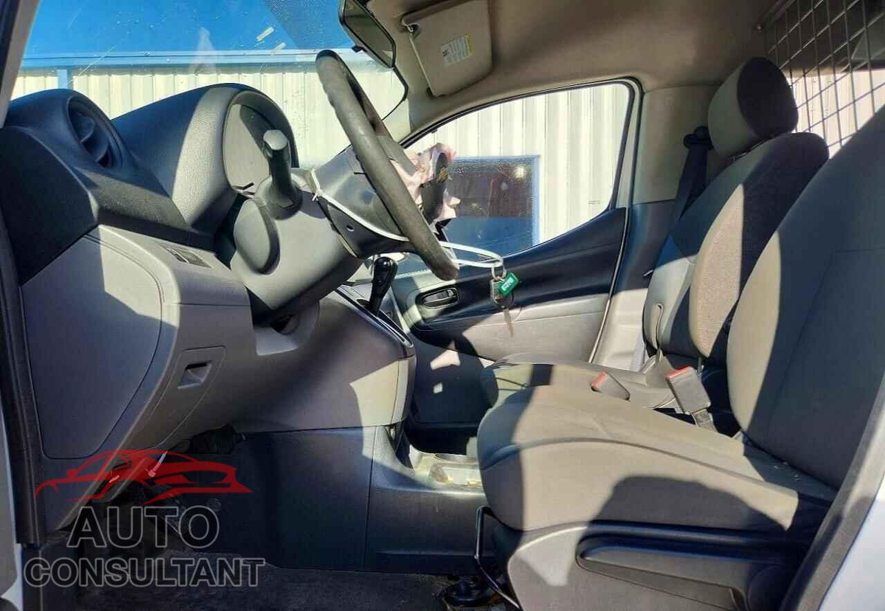 CHEVROLET EXPRESS 2017 - 3N63M0YN0HK707828