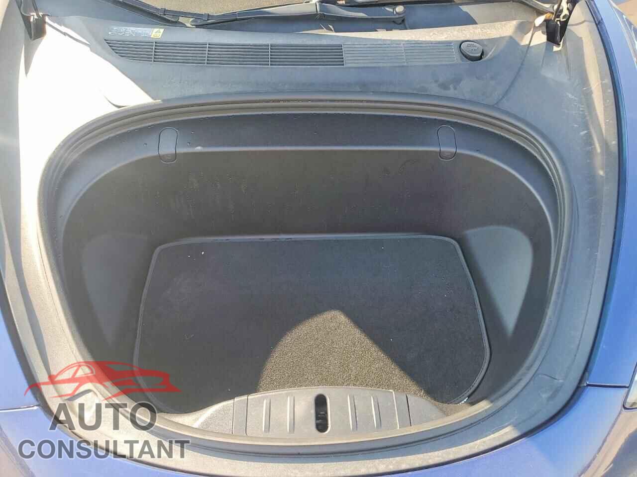 TESLA MODEL 3 2018 - 5YJ3E1EB3JF064759