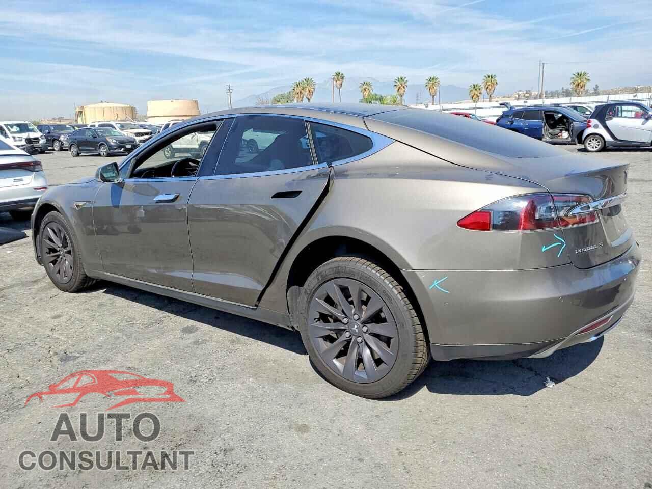 TESLA MODEL S 2016 - 5YJSA1E20GF123881
