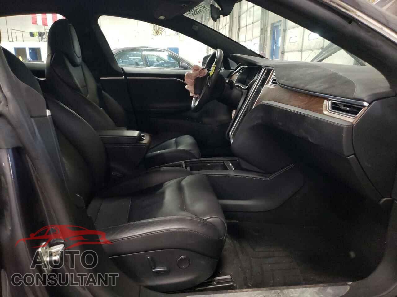 TESLA MODEL S 2017 - 5YJSA1E23HF192310