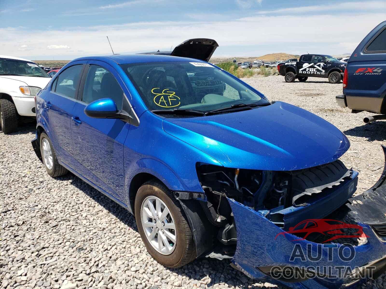 CHEVROLET SONIC 2017 - 1G1JD5SH5H4115277