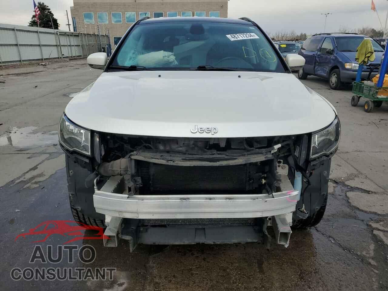 JEEP COMPASS 2018 - 3C4NJDCB7JT202071