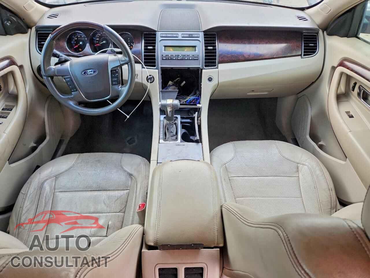 FORD TAURUS 2010 - 1FAHP2JW6AG135012