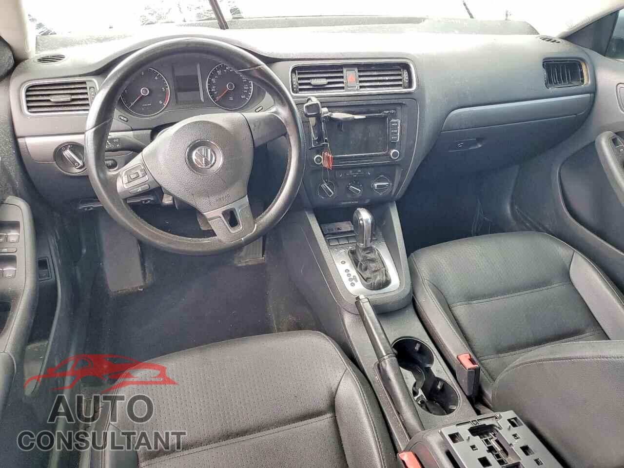 VOLKSWAGEN JETTA 2013 - 3VWLL7AJ4DM439609