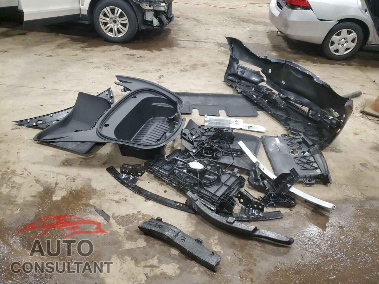 TESLA MODEL 3 2023 - 5YJ3E1EA3PF643931