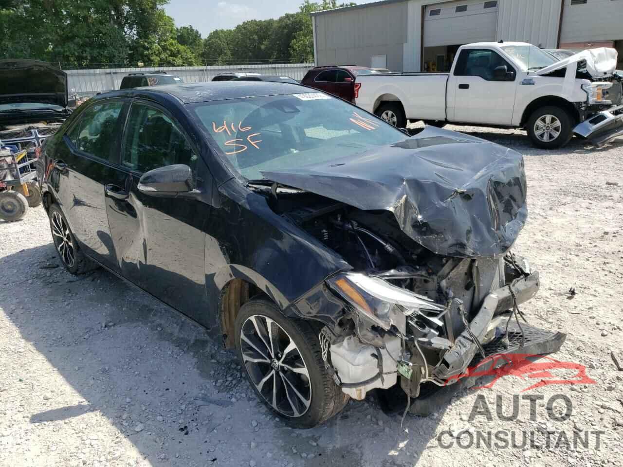 TOYOTA COROLLA 2018 - 5YFBURHE6JP815456