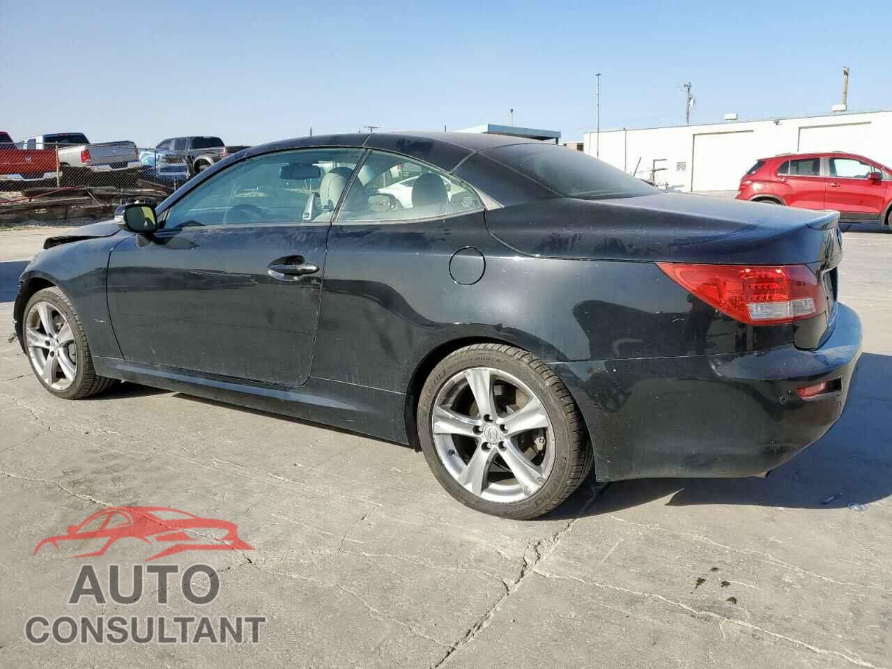 LEXUS IS 2012 - JTHFE2C24C2507432