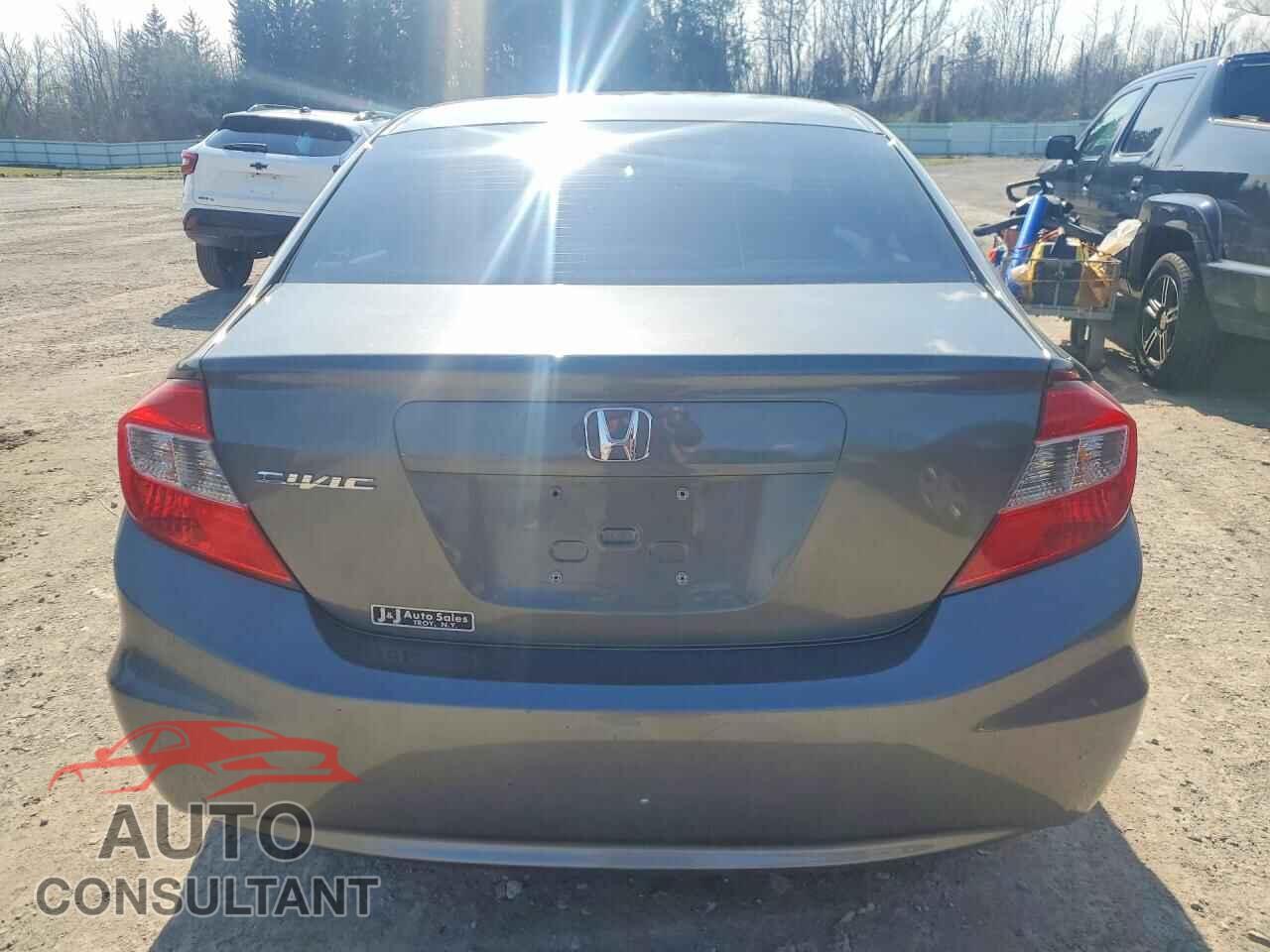 HONDA CIVIC 2012 - 2HGFB2F59CH573838