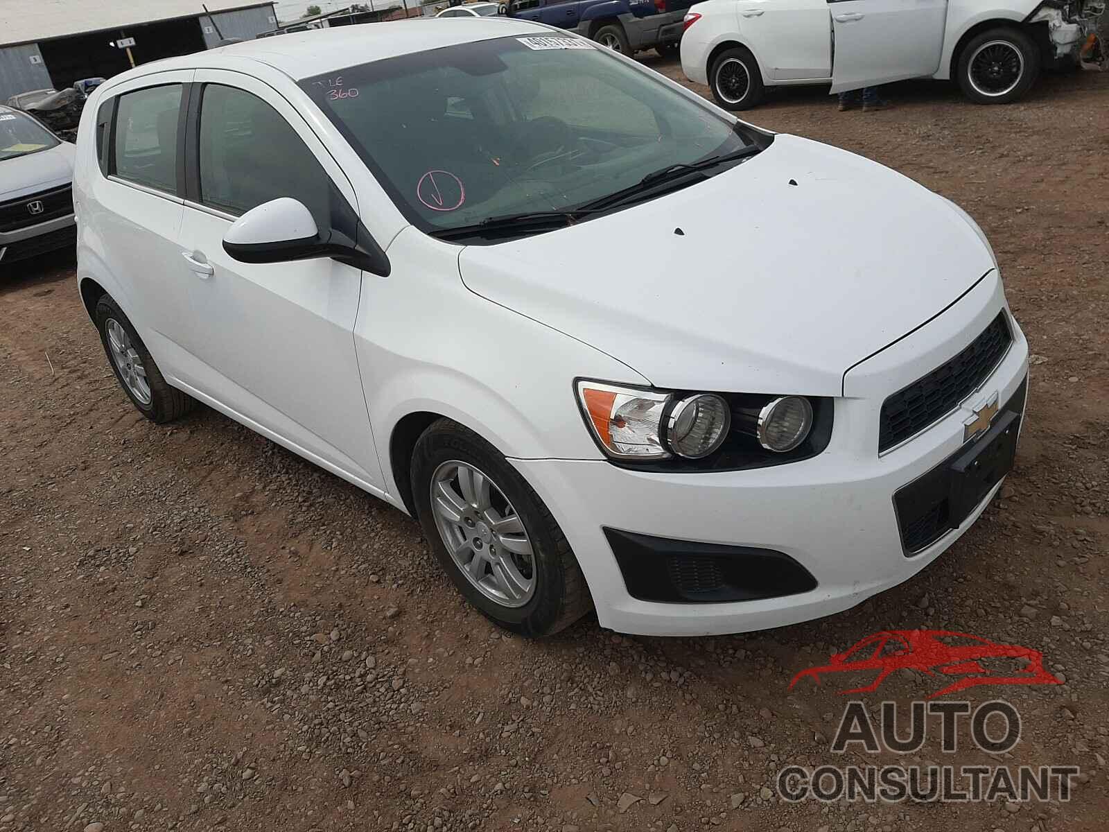 CHEVROLET SONIC 2016 - 1G1JC6SH9G4101728
