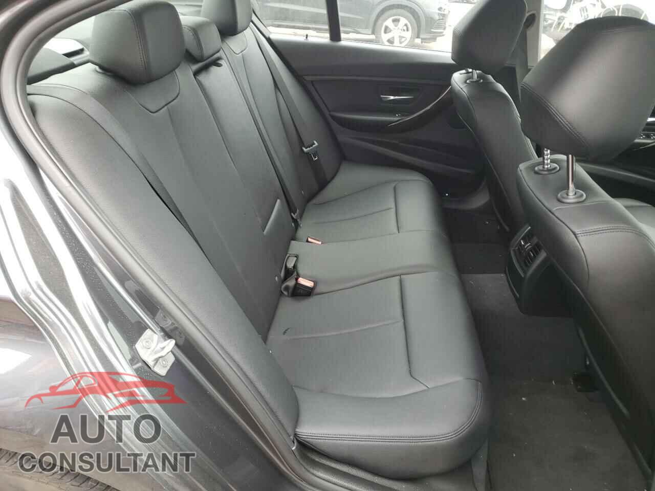 BMW 3 SERIES 2016 - WBA8E5G59GNU21437
