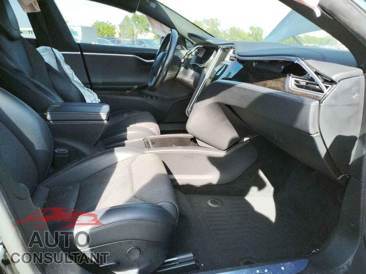TESLA MODEL S 2017 - 5YJSA1E15HF219286