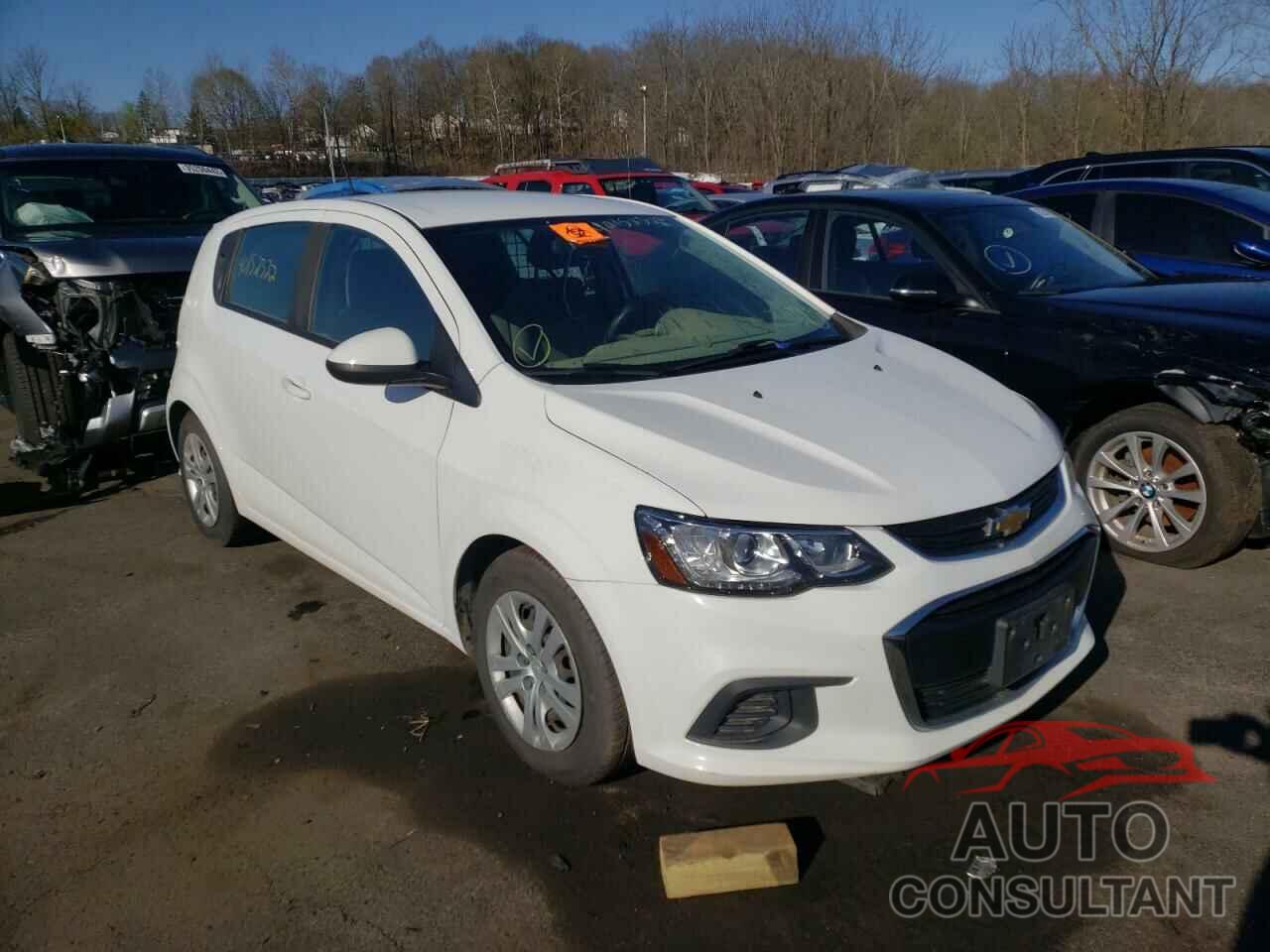 CHEVROLET SONIC 2019 - 1G1JG6SB5K4102304