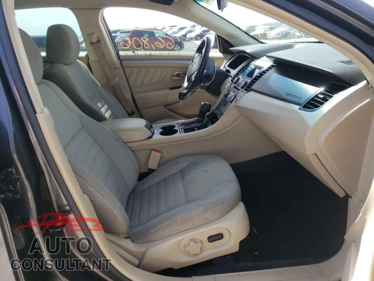 FORD TAURUS 2017 - 1FAHP2D80HG122215