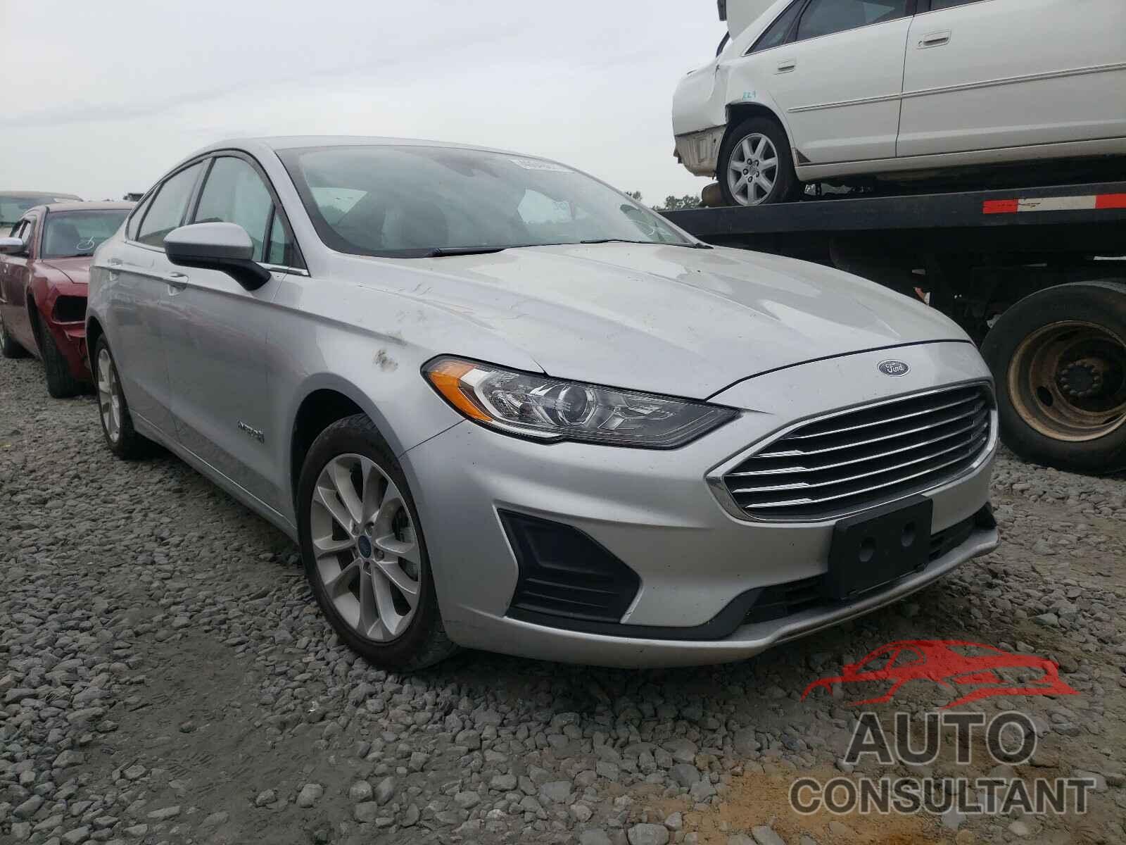 FORD FUSION 2019 - 3FA6P0LU5KR241260