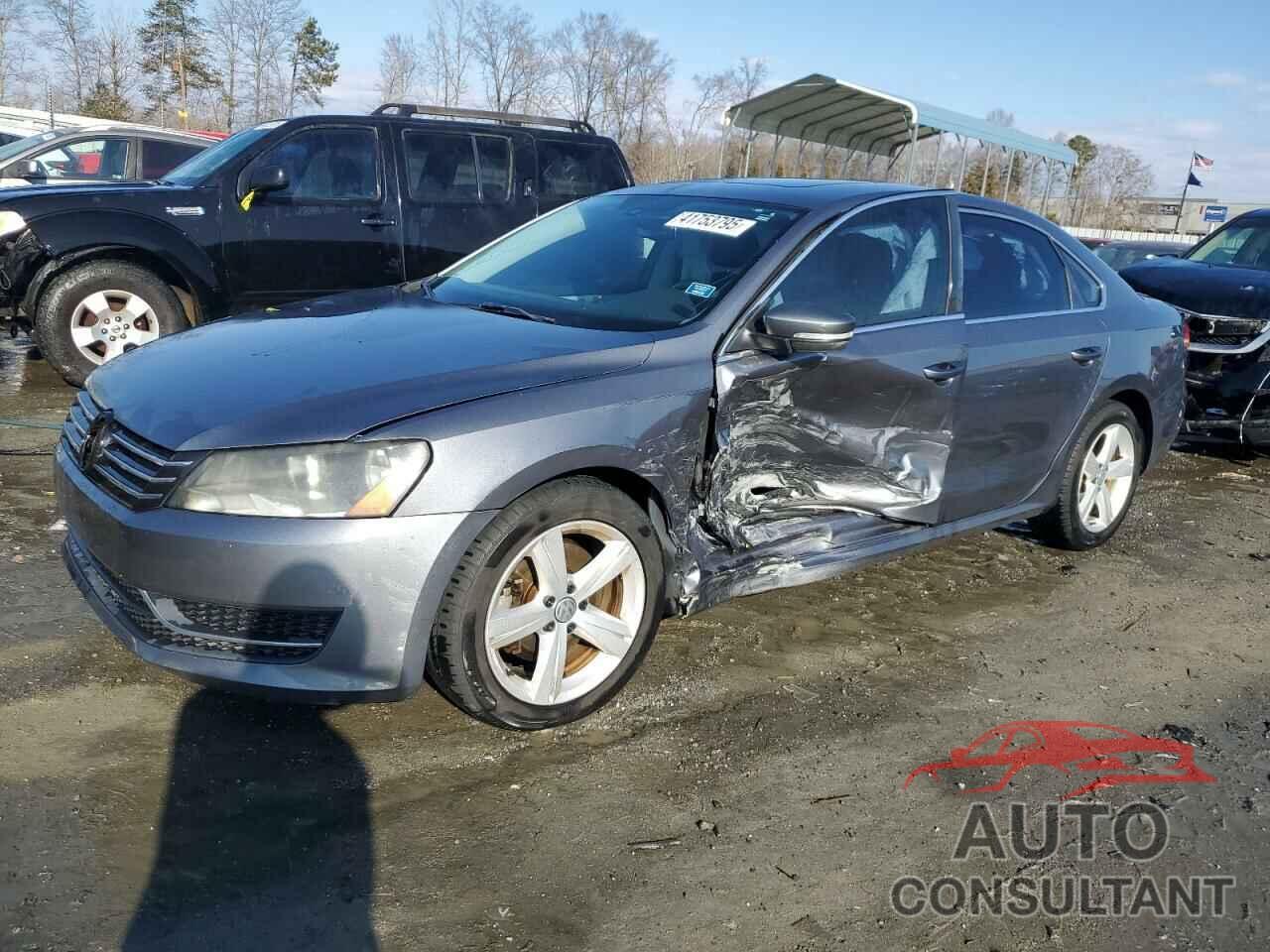 VOLKSWAGEN PASSAT 2013 - 1VWBP7A33DC103257