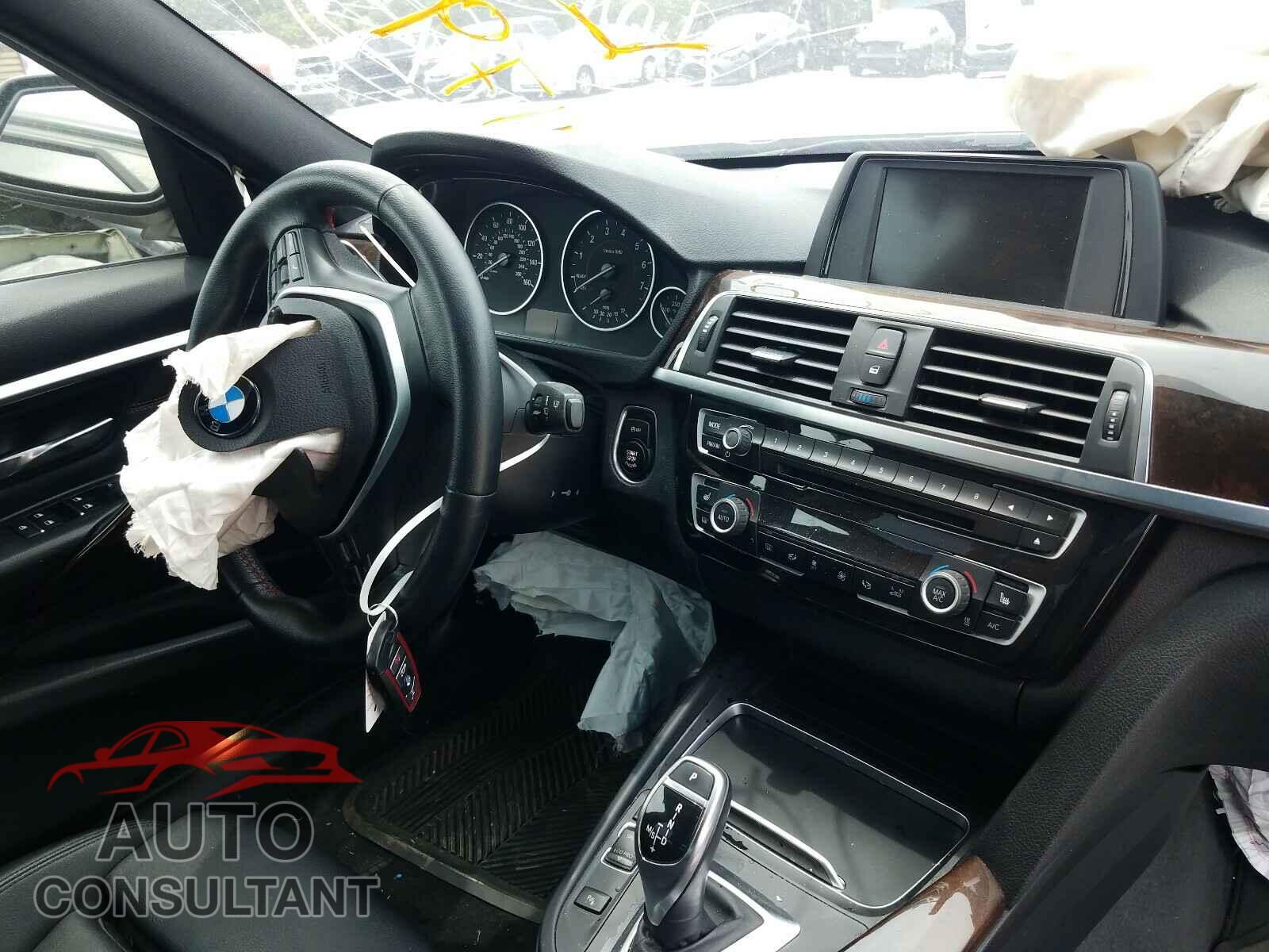 BMW 3 SERIES 2016 - WBA8E3G50GNU01873