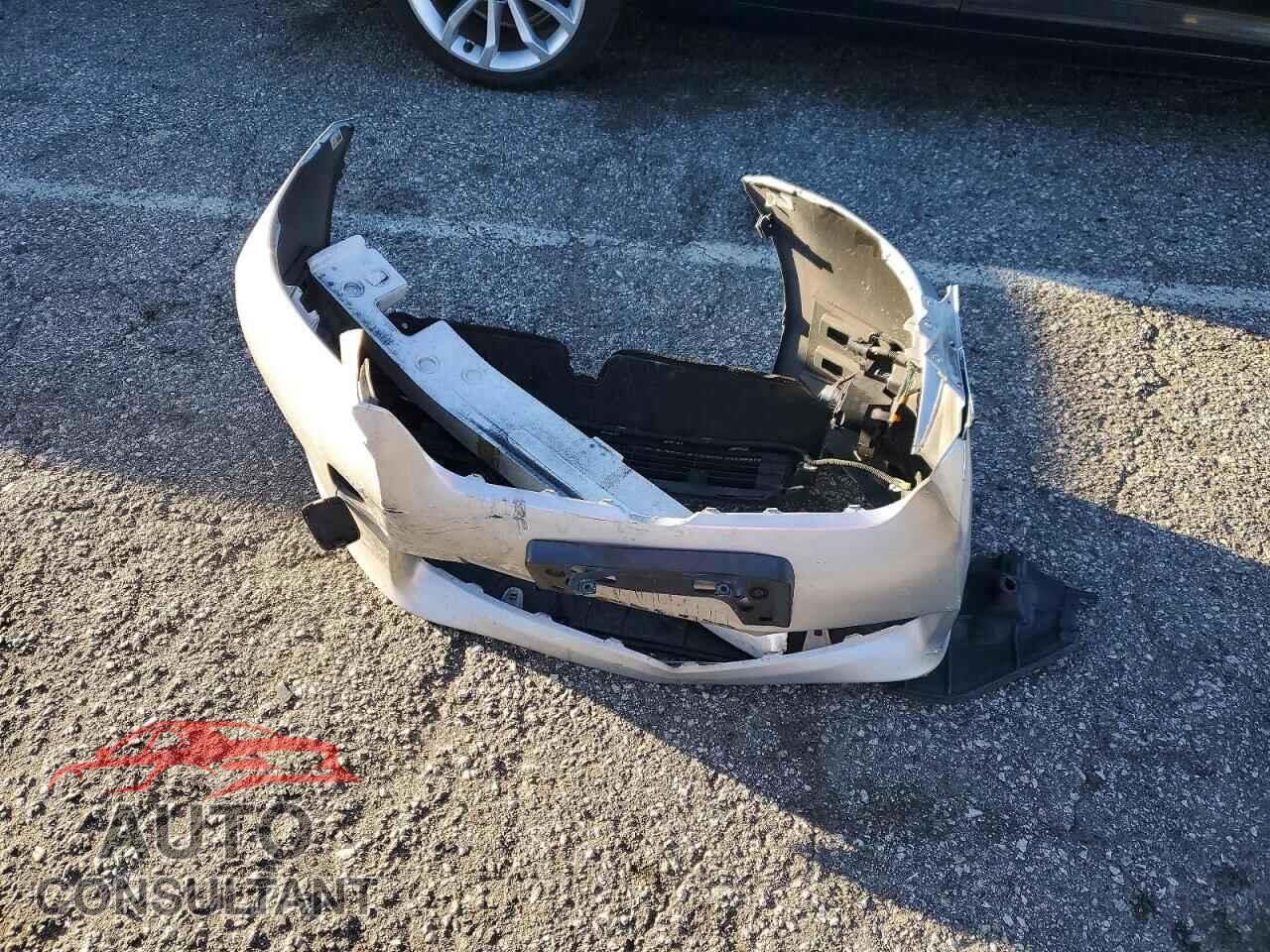LEXUS CT 200 2013 - JTHKD5BH0D2157842