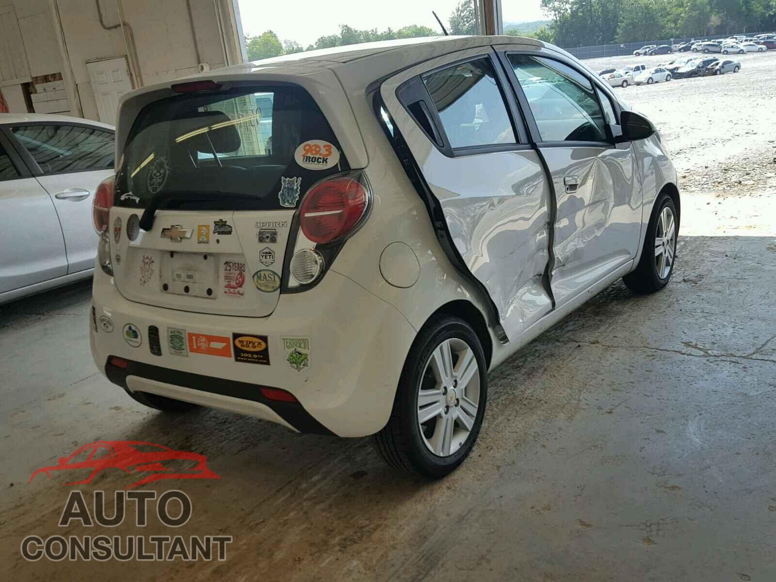 CHEVROLET SPARK 2015 - KL8CD6S90FC719457