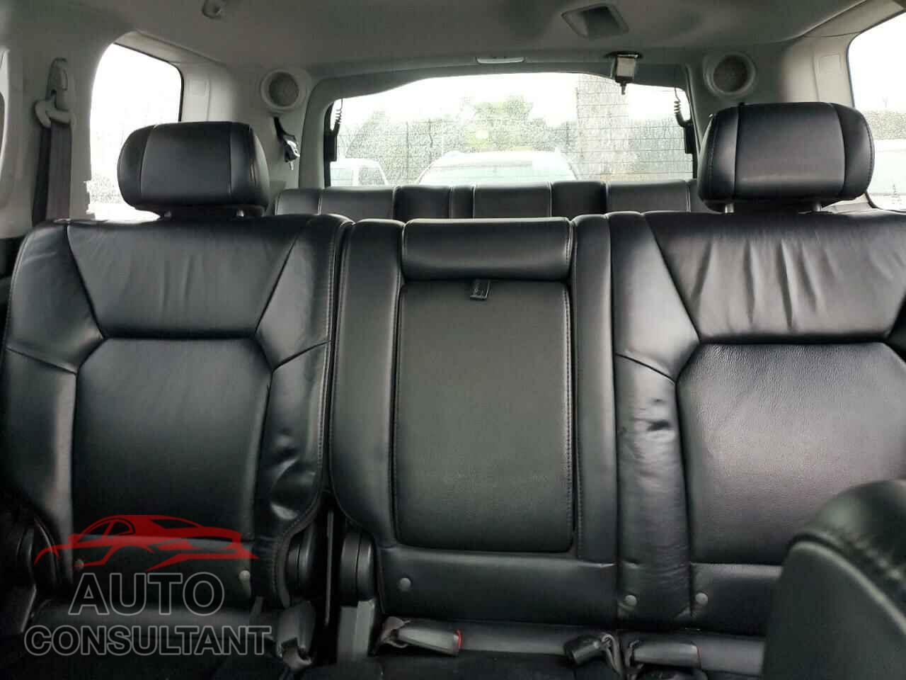 HONDA PILOT 2011 - 5FNYF3H97BB057516
