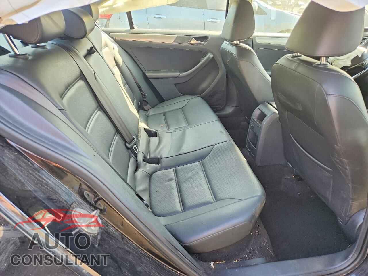VOLKSWAGEN JETTA 2017 - 3VWDB7AJ9HM208220