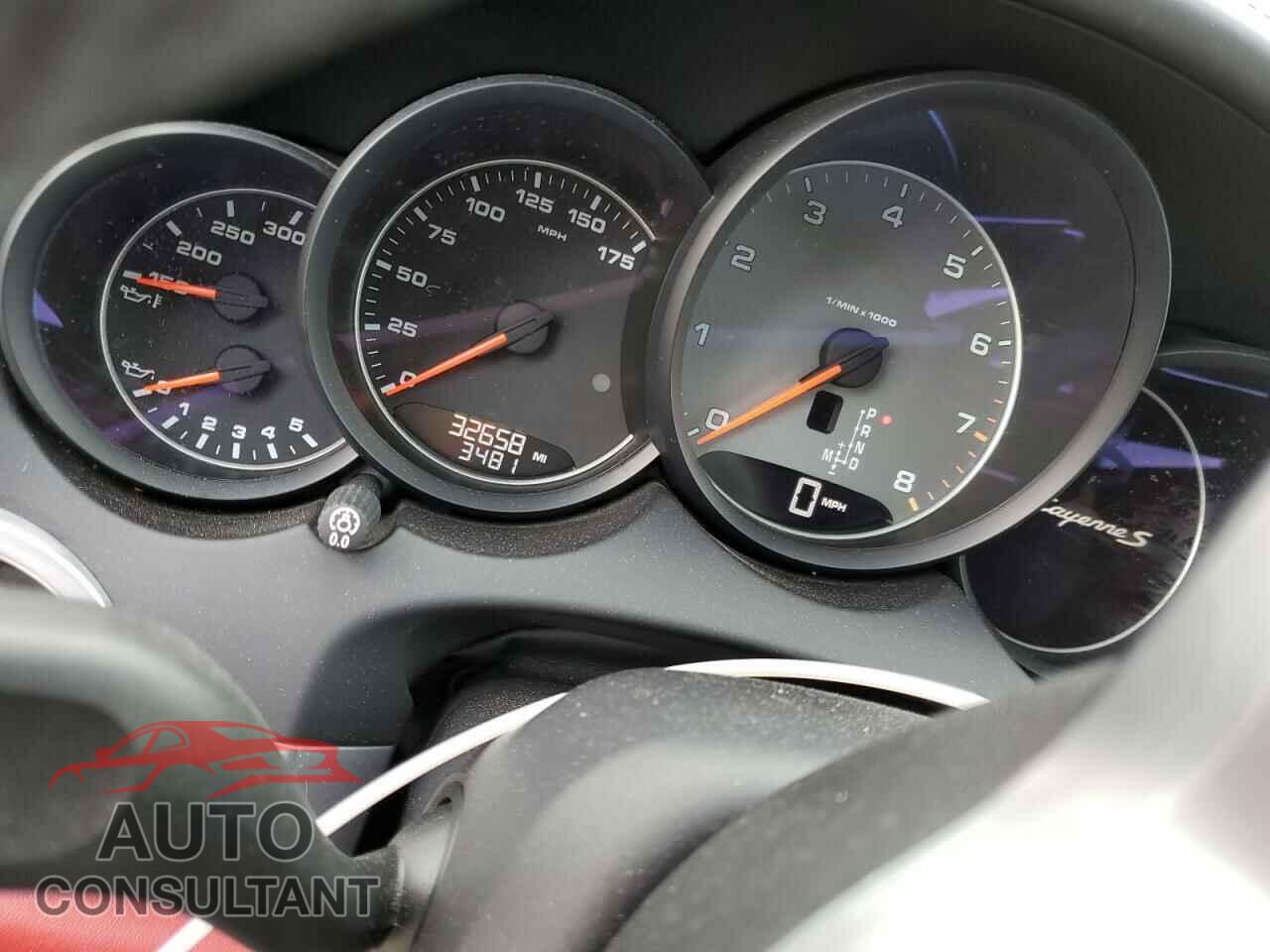 PORSCHE CAYENNE 2016 - WP1AB2A22GLA96148