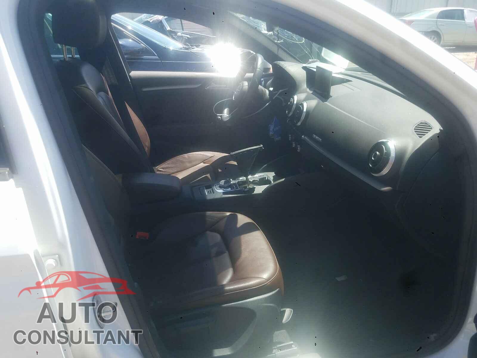 AUDI A3 2017 - WAUB8GFF5H1017255
