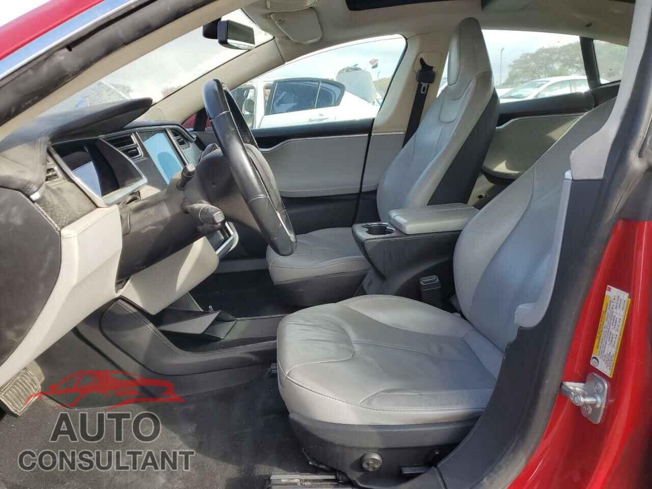 TESLA MODEL S 2013 - 5YJSA1CN5DFP12126