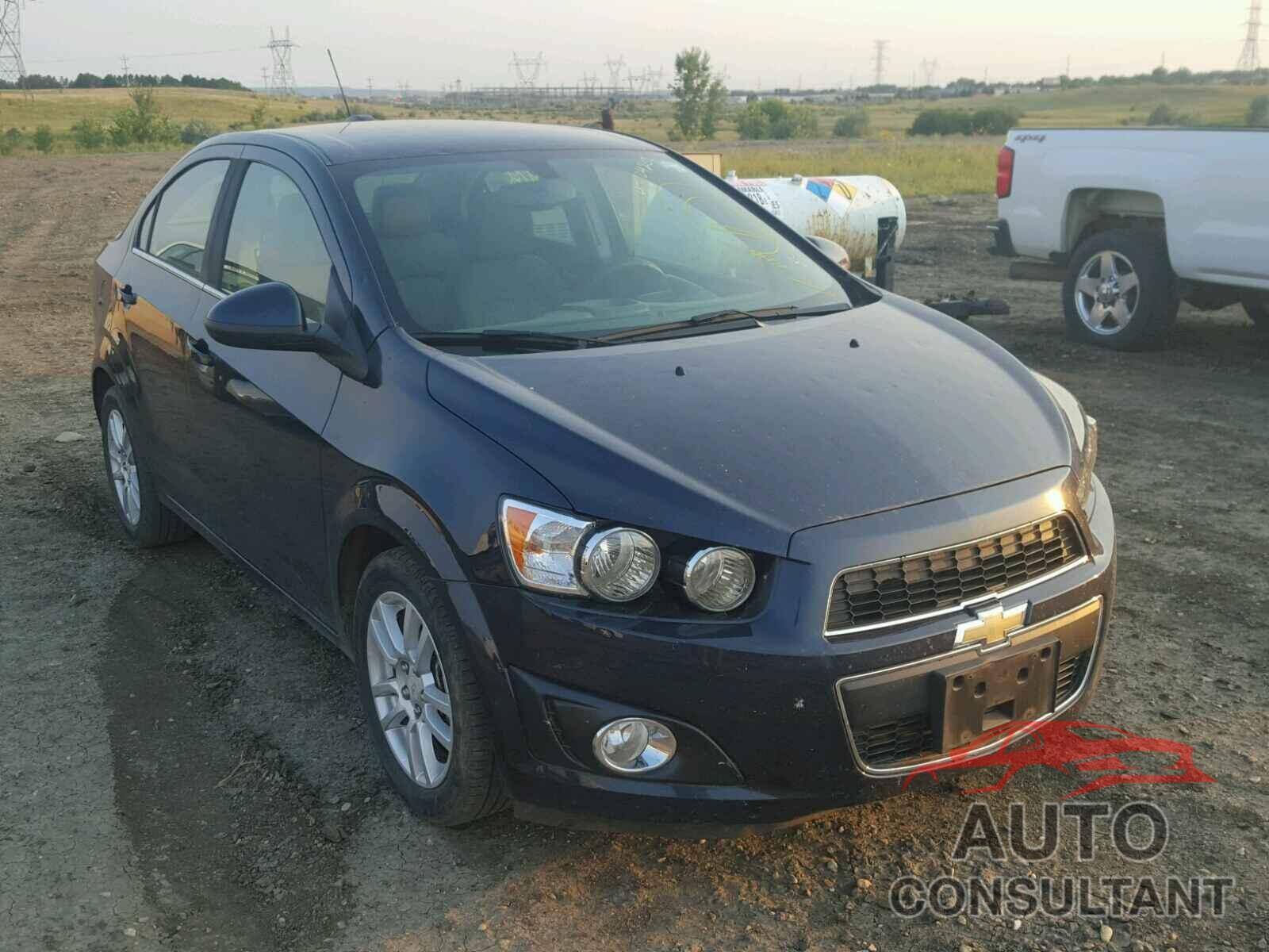 CHEVROLET SONIC 2015 - 1G1JC5SH1F4133940