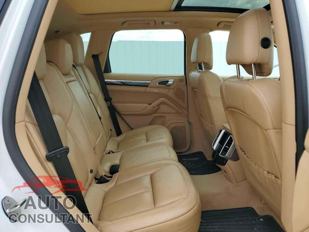 PORSCHE CAYENNE 2017 - WP1AA2A27HKA83437