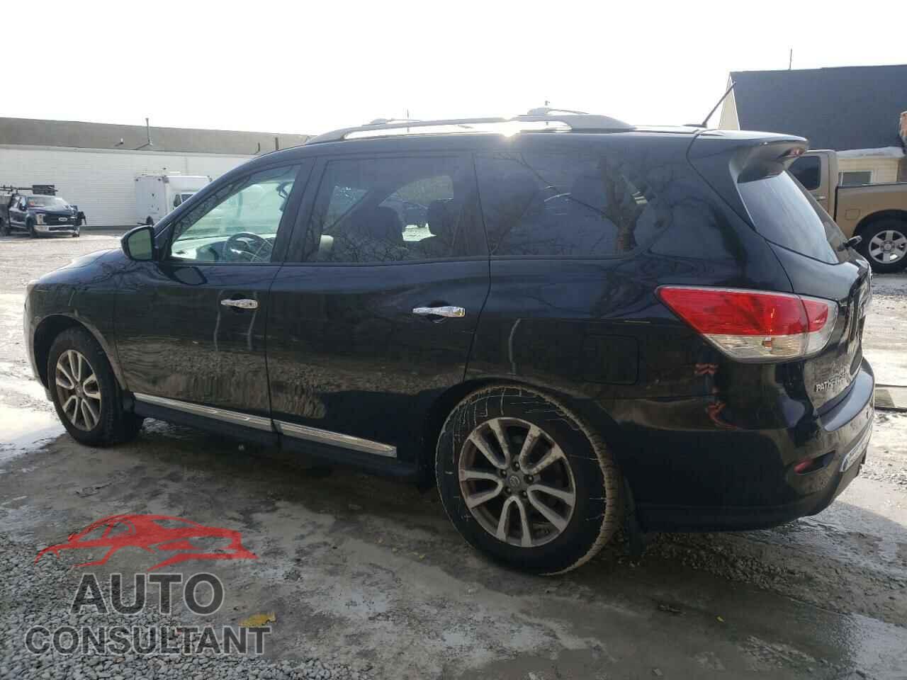 NISSAN PATHFINDER 2013 - 5N1AR2MM3DC600482