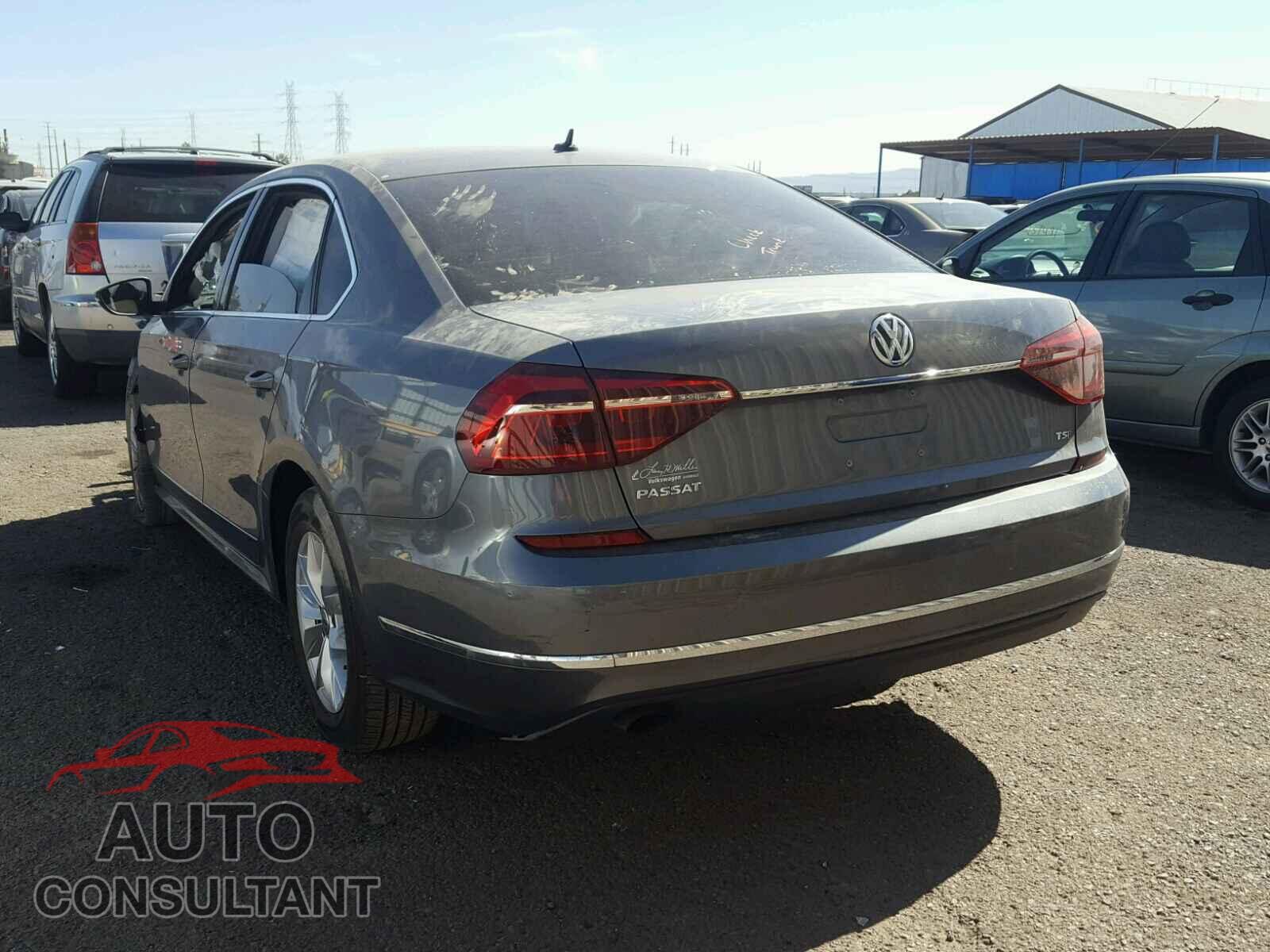 VOLKSWAGEN PASSAT 2017 - 1VWAT7A37HC007080