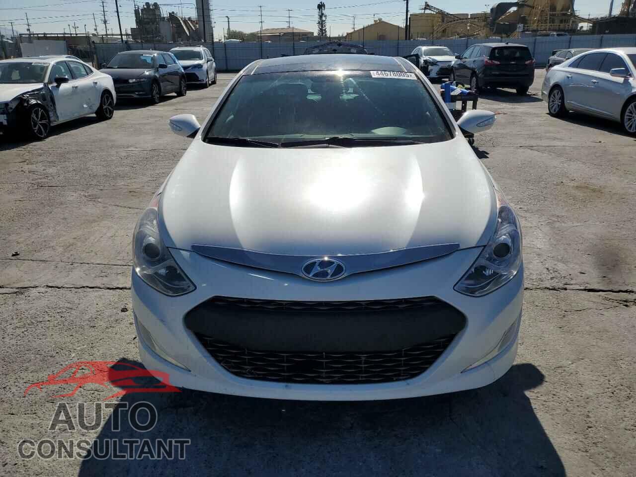 HYUNDAI SONATA 2011 - KMHEC4A47BA018462