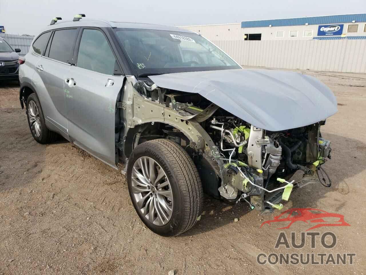 TOYOTA HIGHLANDER 2021 - 5TDFZRBH2MS103897