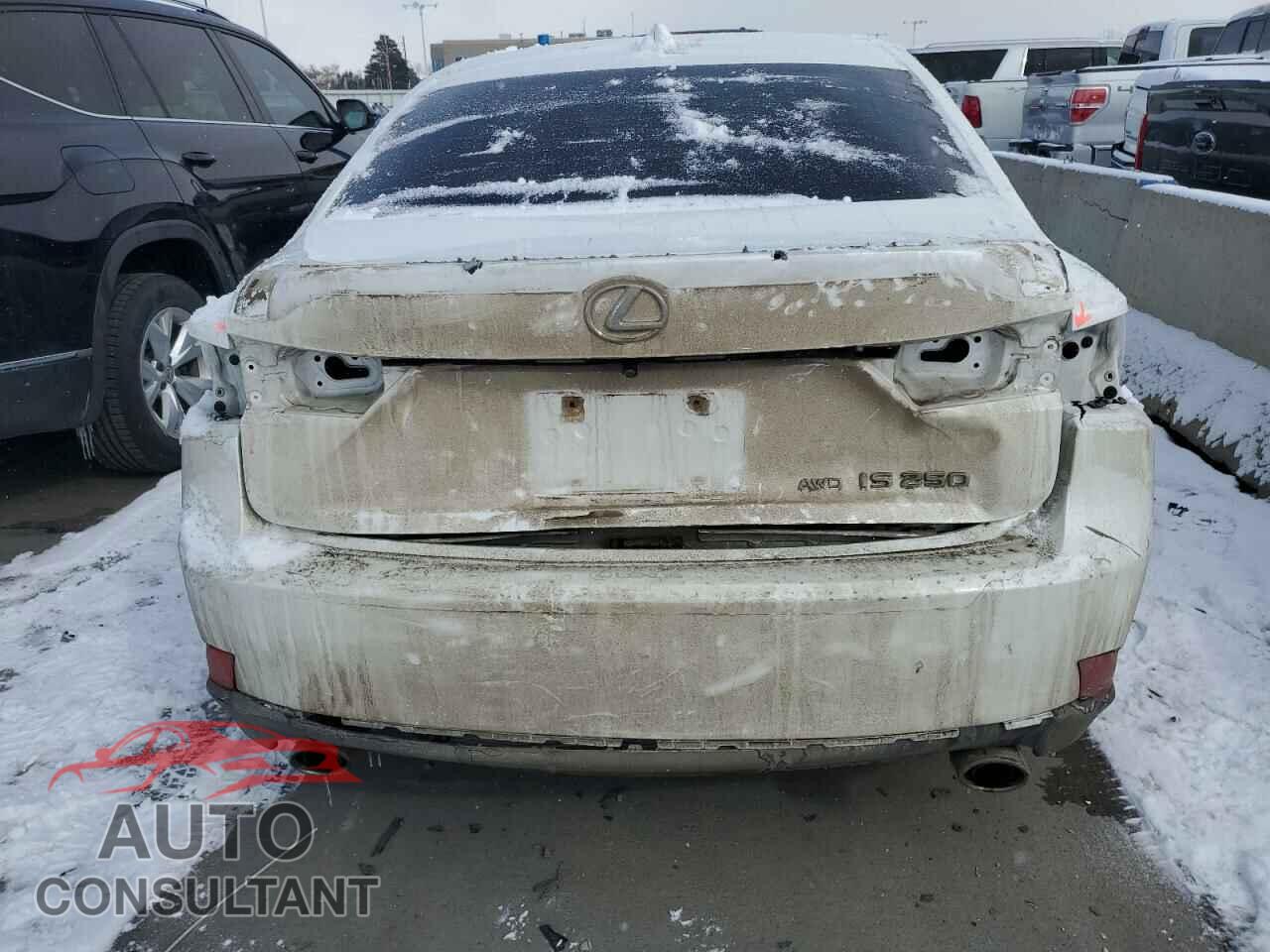 LEXUS IS 2015 - JTHCF1D25F5028951