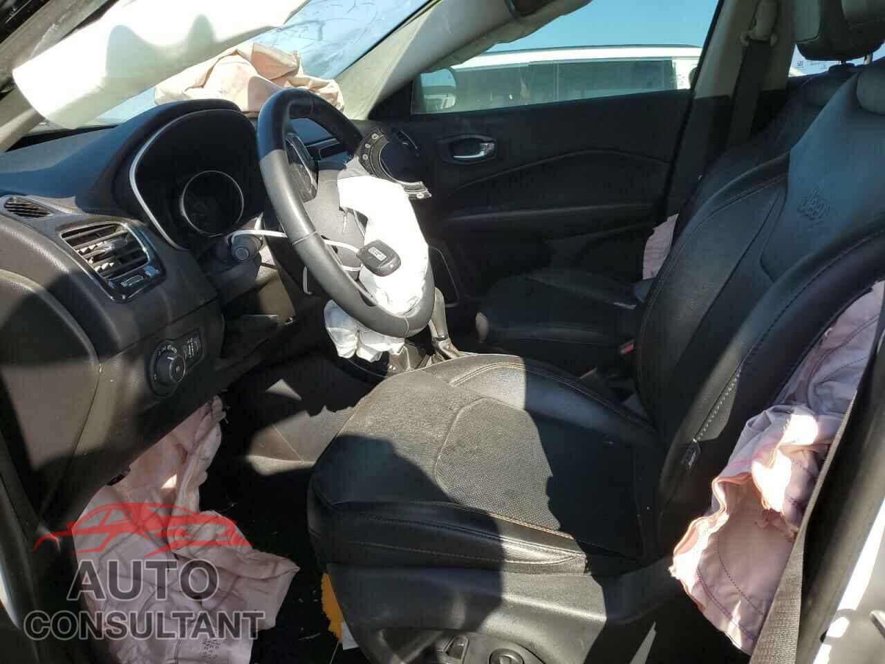 JEEP COMPASS 2019 - 3C4NJDCB6KT733652