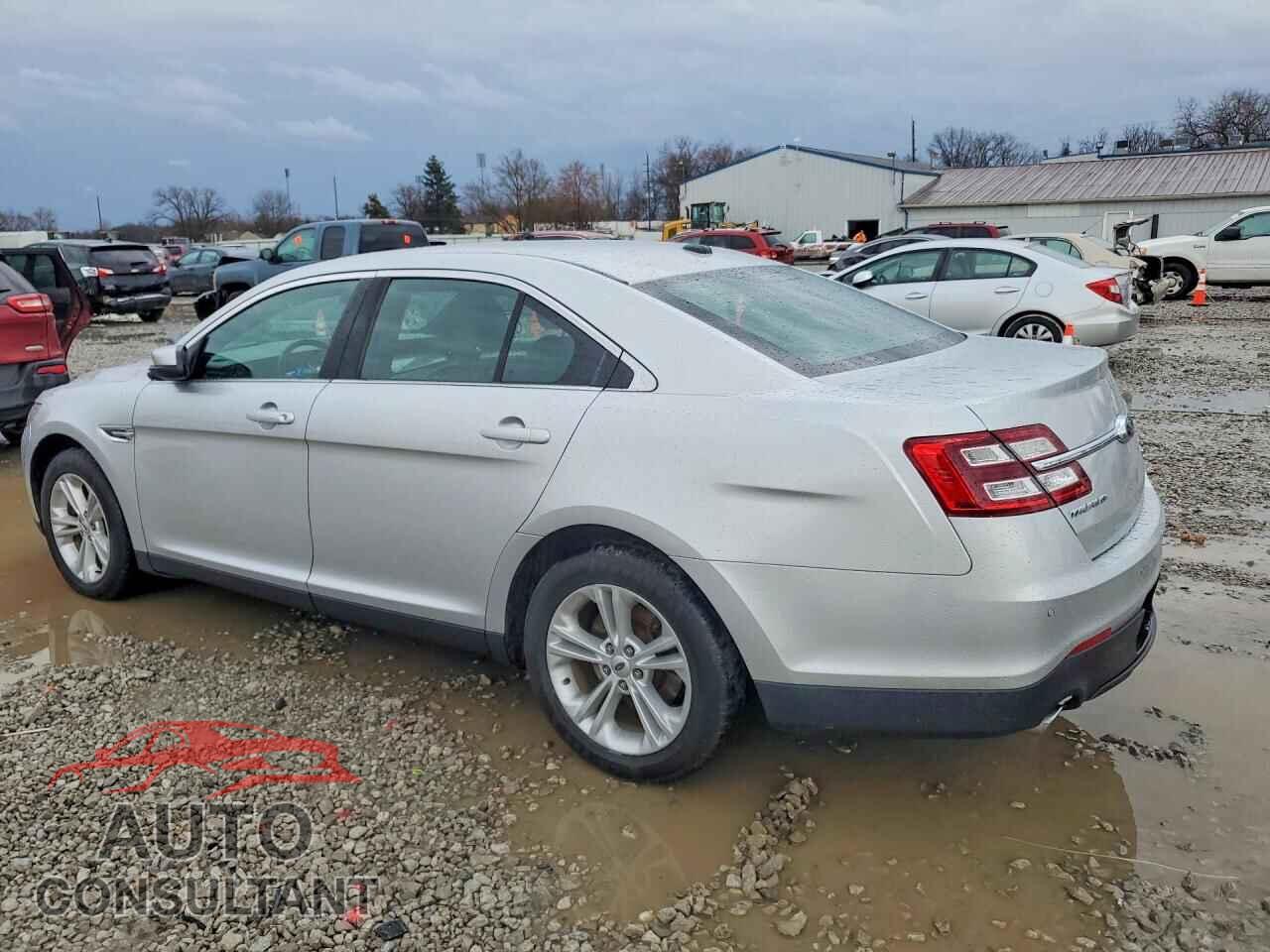 FORD TAURUS 2015 - 1FAHP2E81FG161195
