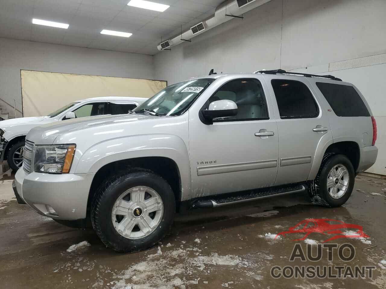 CHEVROLET TAHOE 2011 - 1GNSKBE05BR330665