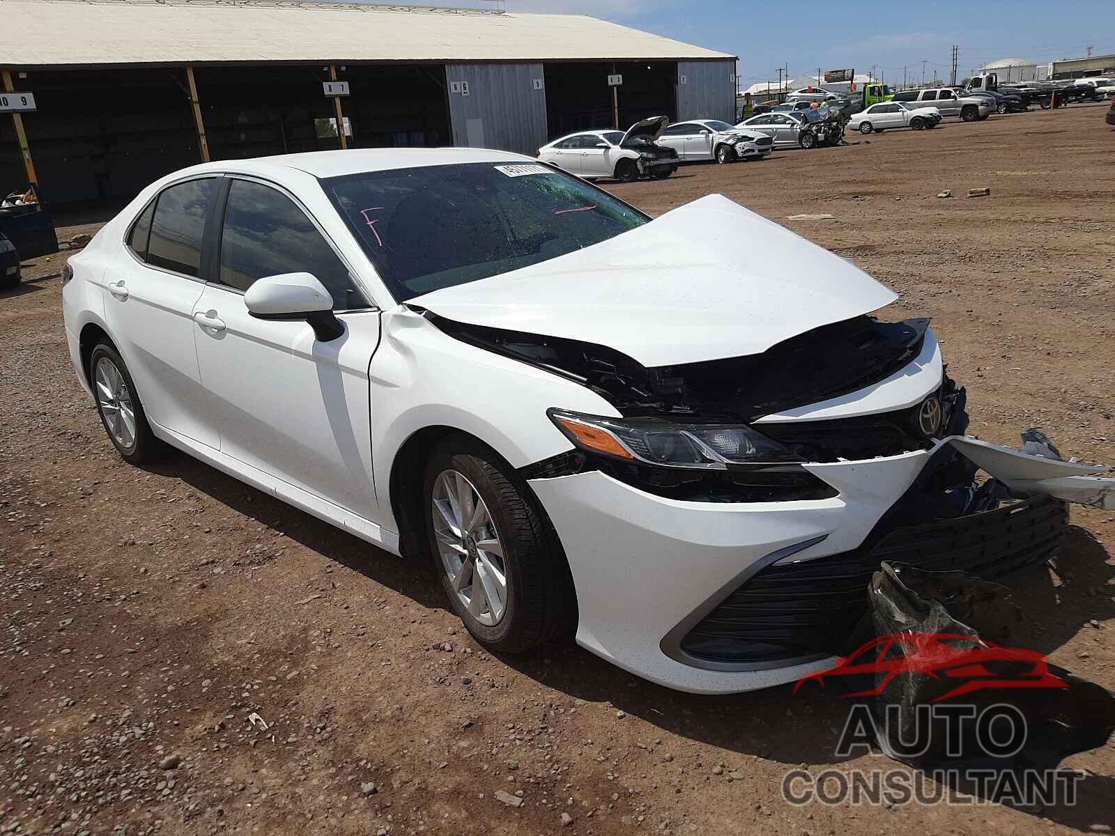 TOYOTA CAMRY 2021 - 4T1C11AK6MU569512