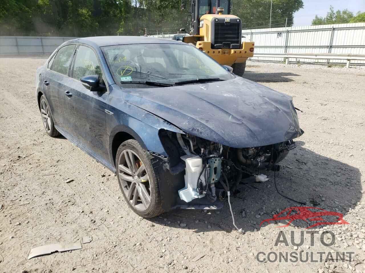 VOLKSWAGEN PASSAT 2018 - 1VWAA7A39JC029108