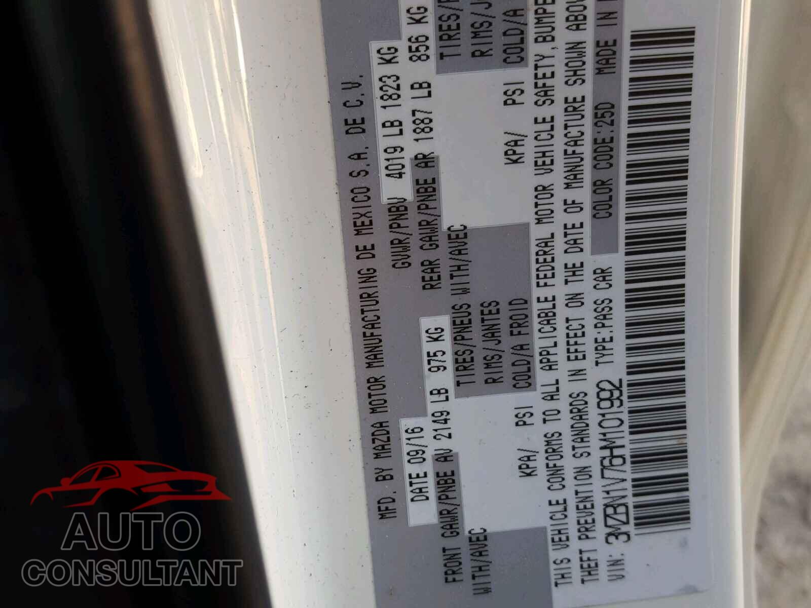 MAZDA 3 2017 - 3MZBN1V76HM101992